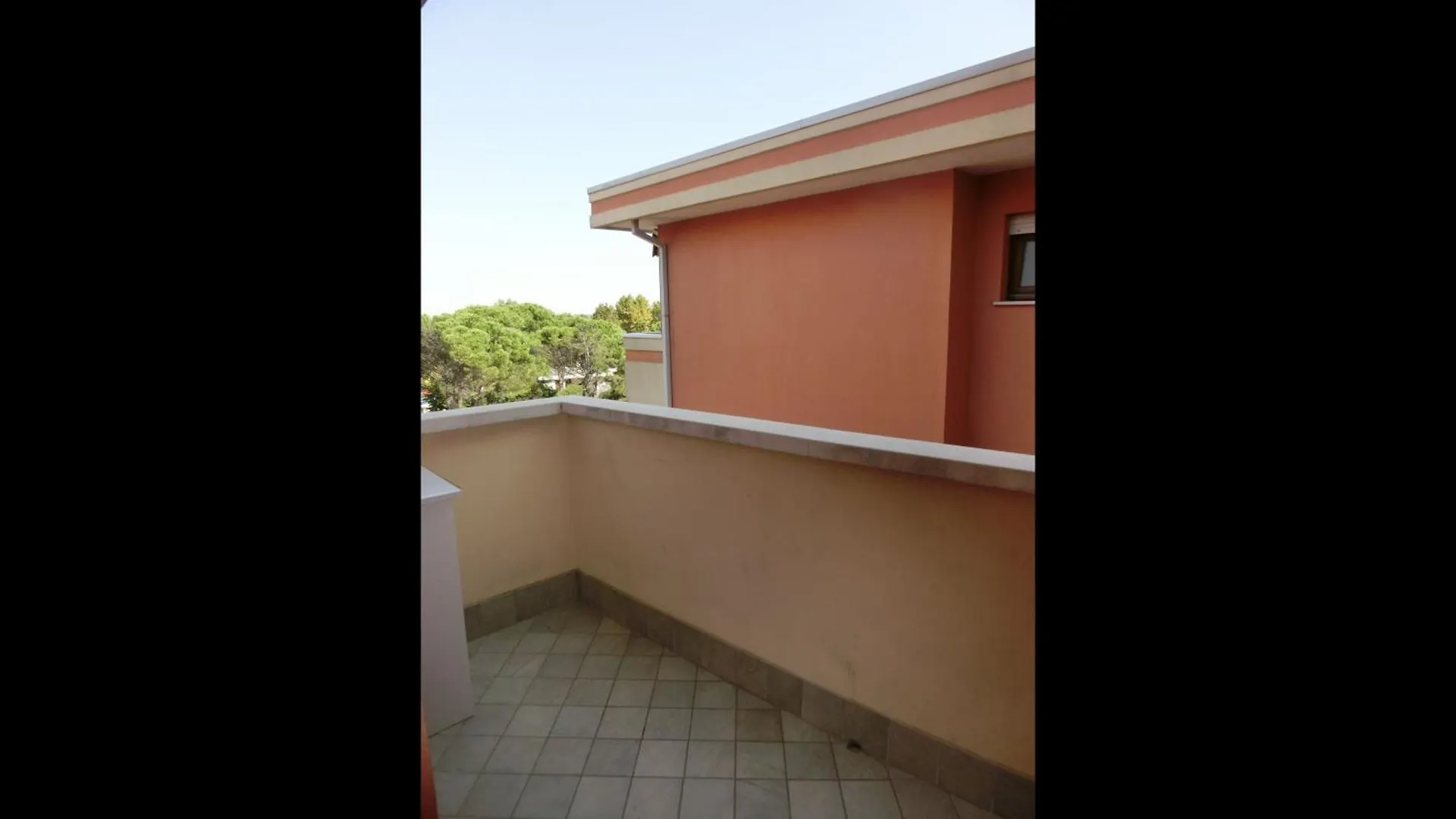 Adorable Flat For 6 Guests Next To Bibione Pineda Apartman
