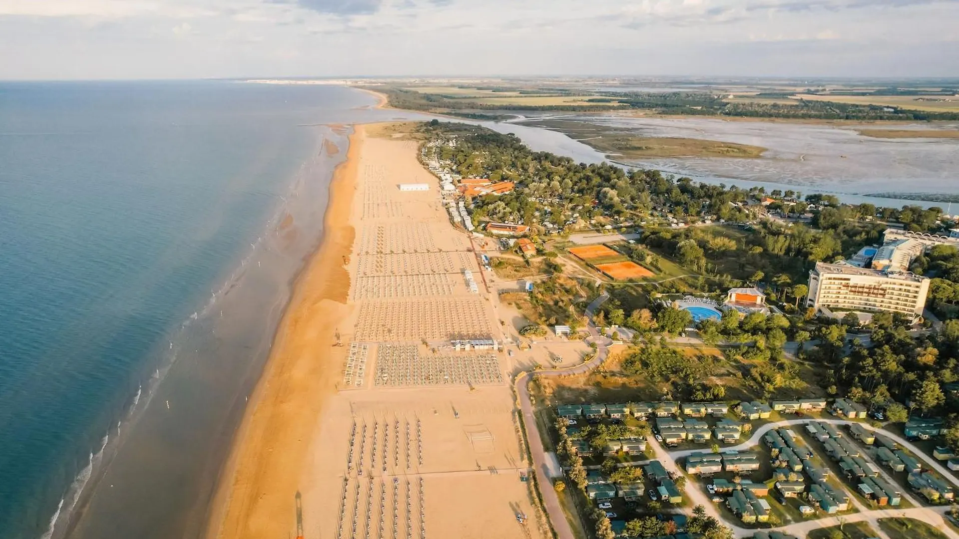 Adorable Flat For 6 Guests Next To Bibione Pineda Apartman 0*,  Olaszország